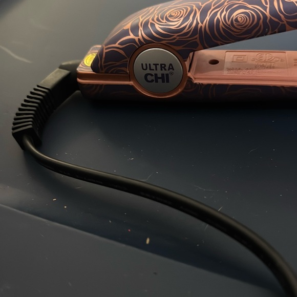 CHI ultra rose gold and purple Pattern Hair Straightener - Picture 3 of 4